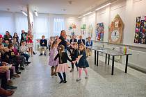 Vernisáž výstavy Salonek dětských adamovských umělců se uskutečnil 25. března 2022.