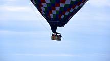 Paraglidista Petr Buchta z Adamova na Blanensku tentokrát vyměnil krásy Moravského krasu z ptačí perspektivy za kraj vinic, řeky Dyje a jezer pod Pálavou. Poznáte, nad kterými místy na Břeclavsku a v Rakousku létal? Se svolením Petra Buchty