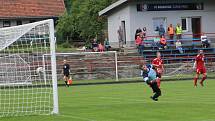 Hosté ze Žebětína to boskovickým fotbalistům usnadnili, přijeli jen v jedenácti. Domácí vyhráli 4:1.