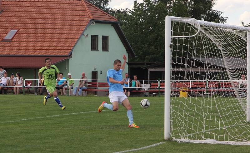 Fotbalisté Vilémovic porazili v posledním domácím zápase Slavkov 3:2.