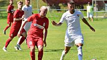 Utkání 2. kola Moravskoslezské fotbalové ligy Baník Ostrava B (bílé dresy) - FK Blansko skončilo nerozhodně 1:1.