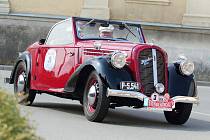 Bugatti, Bentley, Tatra nebo Praga. Veteráni těchto značek projeli v neděli Blanenskem.