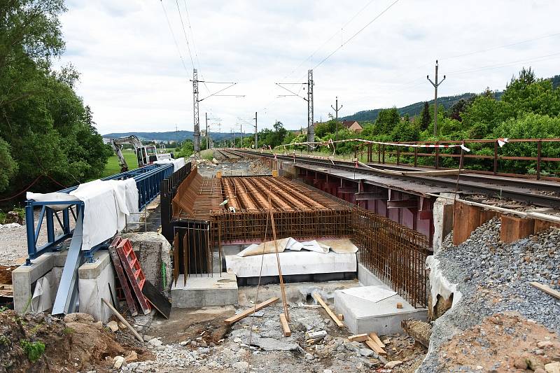 Rekonstrukce mostu v Dolní Lhotě. Se souhlasem Martina Bezdíčka