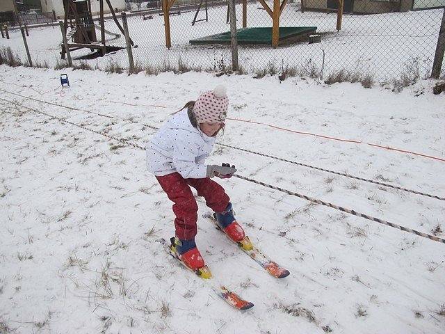 V neděli ve Valchově spustili dětský lyžařský vlek.
