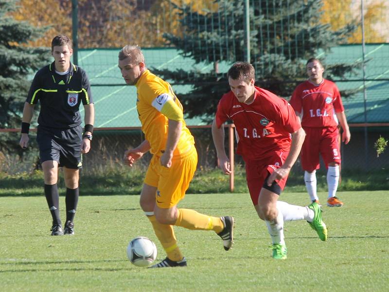 Fotbalisté Kunštátu (v červeném) porazili v I. A třídě Moravskou Slavii Brno 3:2. 