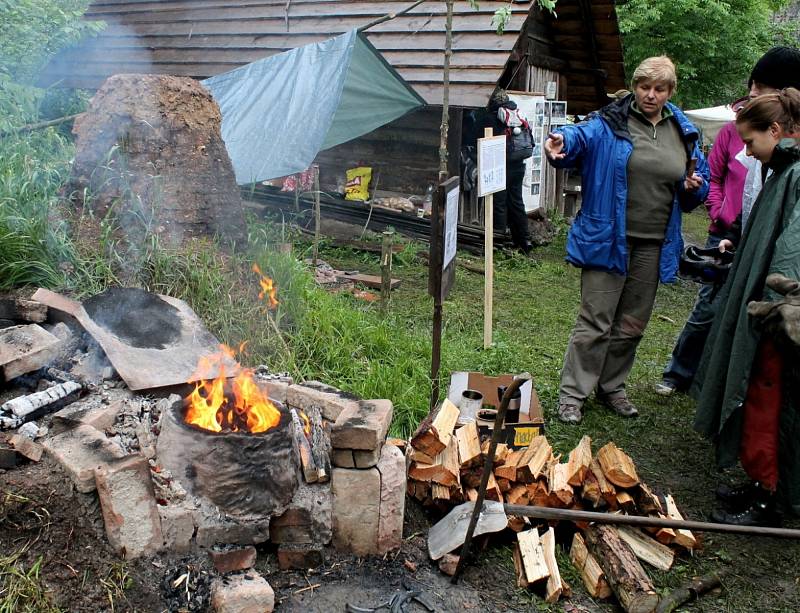 V Josefovském údolí nedaleko Adamova se konalo třinácté Setkání v Moravském krasu. 