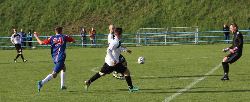 Fotbalisté Blanska remizovali v souboji o šest bodů s Uherským Brodem 1:1.