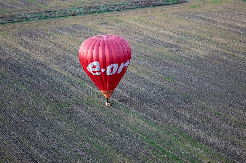 Poznáte v tradičním vzdušném kvízu motorového paraglidisty Petra Buchty z Adamova na Blanensku, která místa v regionu fotografoval tentokrát?