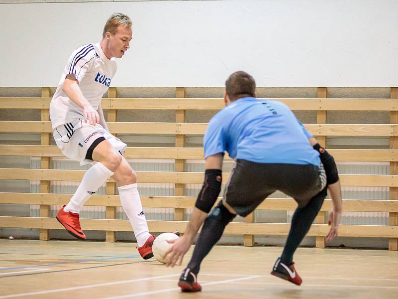 Utkání jihomoravské futsalové fivize Toka Brno - PRO-STATIC Blansko (v zelených dresech) skončilo nerozhodně 6:6.