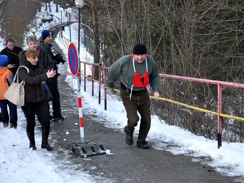 Adamovští pořádali třetí ročník mikulášského běhu do vrchu.