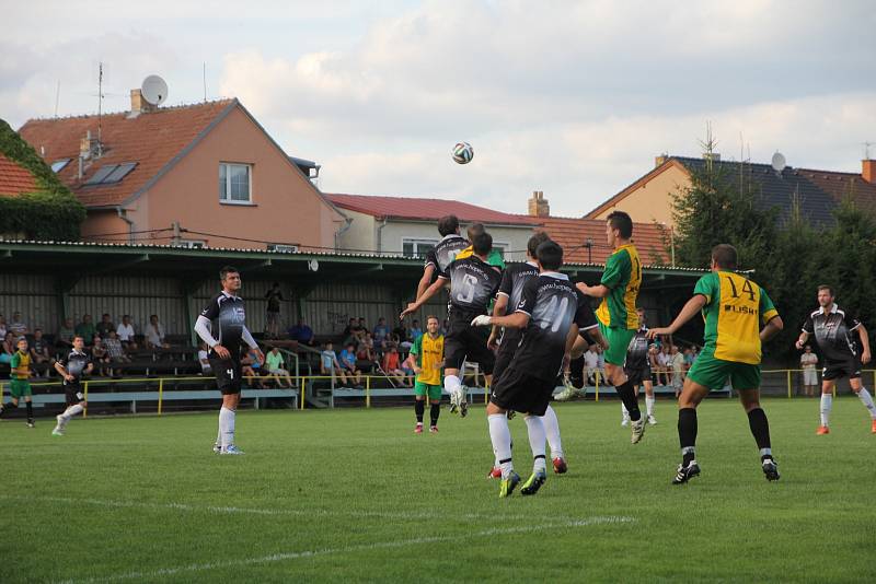 Fotbalisté Ráječka porazili v prvním kole krajského přeboru Bzenec 3:1.