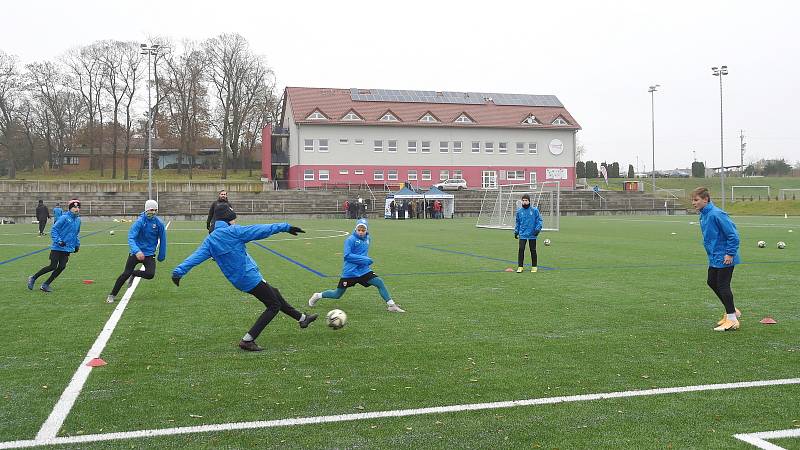 Brno 26.11.2020 - otevření zrekonstruonaného hřiště v areálu TCM Brněnské Ivanovice