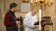 Poutníci vyrazili v neděli z Velehradu do Mikulova. Římskou cestou. V pondělí šli úsek Křtiny - Brno.