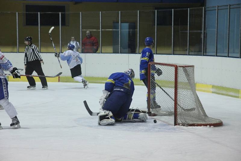 Hokejisté Blanska porazili poslední Břeclav B 6:5.