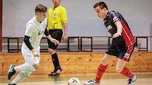 V utkání futsalové divize E porazil PRO-STATIC Blansko (v bílých dresech)  Atraps-Hombres Brno vysoko 16:1.