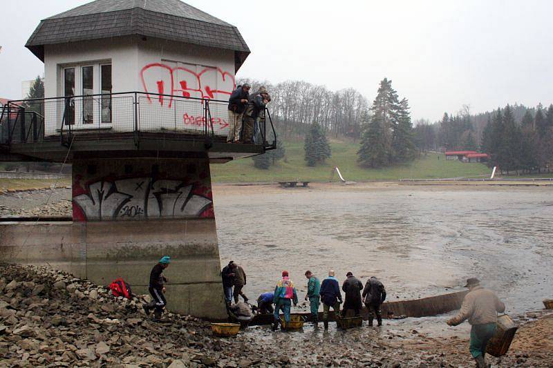 Blanenská přehrada Palava se dočká po devíti letech odbahnění dna. 