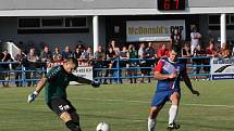 Fotbalisté Blanska porazili v úvodním zápase Rosice (ve žlutém) 3:1.