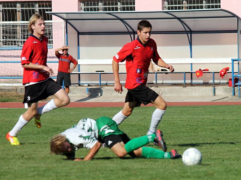 Fotbalisté Rájce-Jestřebí vyhráli derby I. B třídy v Blansku 2:0.