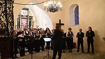 V boskovickém kostele Všech svatých se konal koncert Smíšeného pěveckého sboru Janáček.