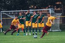 Fotbalisté Olympie Ráječko (v zeleném).