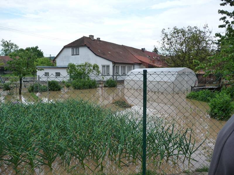 Tak to v Černovicích vypadalo při pondělní bleskové povodni. 