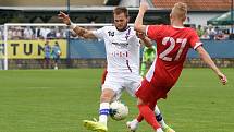 29.8.2020 - domácí SK Líšeň v bílém (Jaroslav Málek) proti FK Blansko (Lukáš Kania)