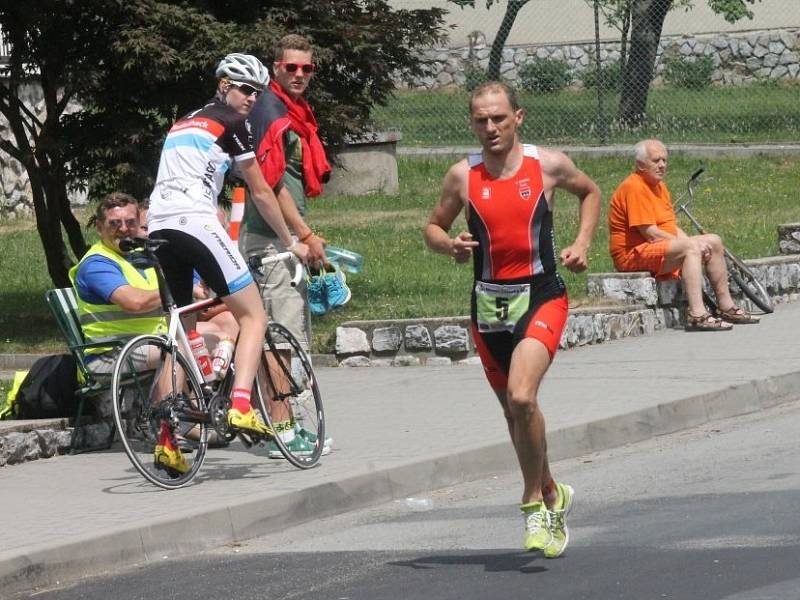 Do Vysočan se po roční pauze vrátil triatlon.