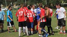 Futsalový turnaj na trávě Carpe Diem Cup vyhrál tým FPO Blansko.