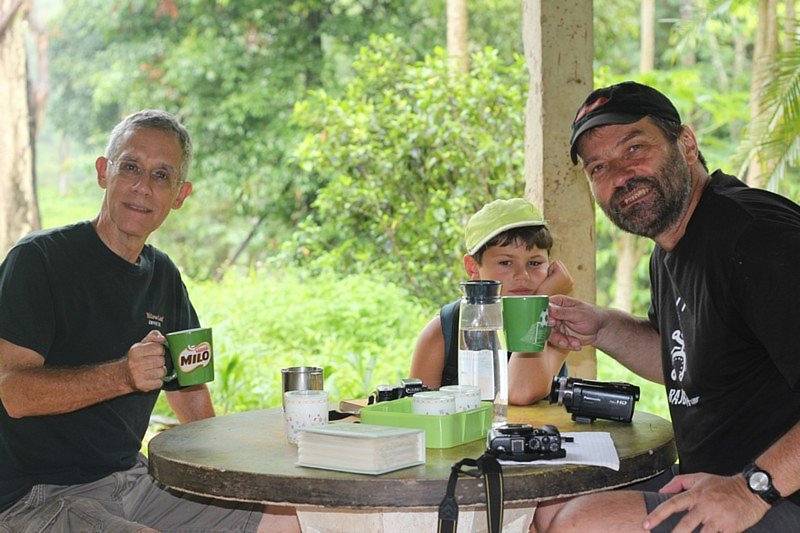 Cestovatelé Milan Daněk a Alena Žákovská z blanenského sdružení Horizont se vrátili z cesty po Thajsku a Laosu. Vypravili se tam hledat izolované skupiny lidí, které žijí skryté v pralese.