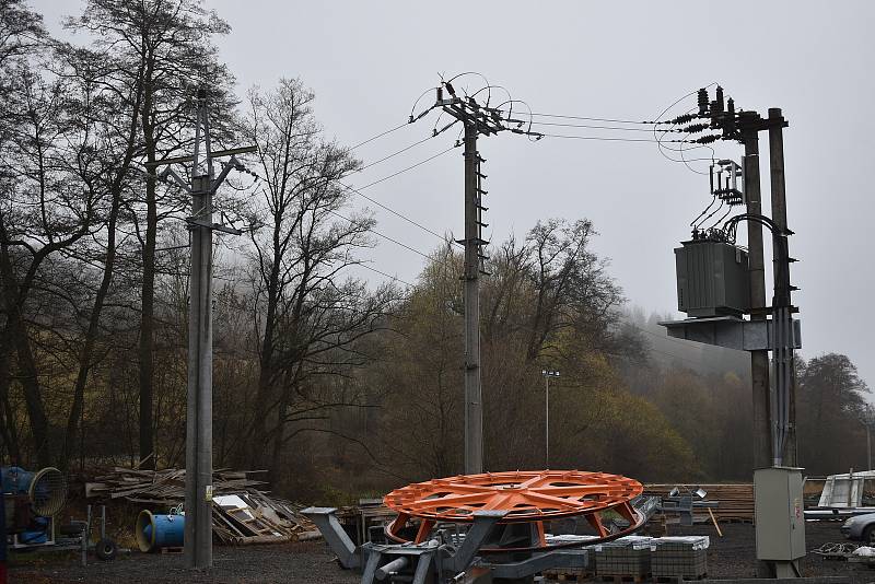 Ve skiareálu v Hodoníně na Blanensku investovali miliony korun do nového vleku, technologie zasněžování i zázemí pro lyžaře.