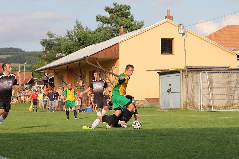 Fotbalisté Ráječka porazili v prvním kole krajského přeboru Bzenec 3:1.