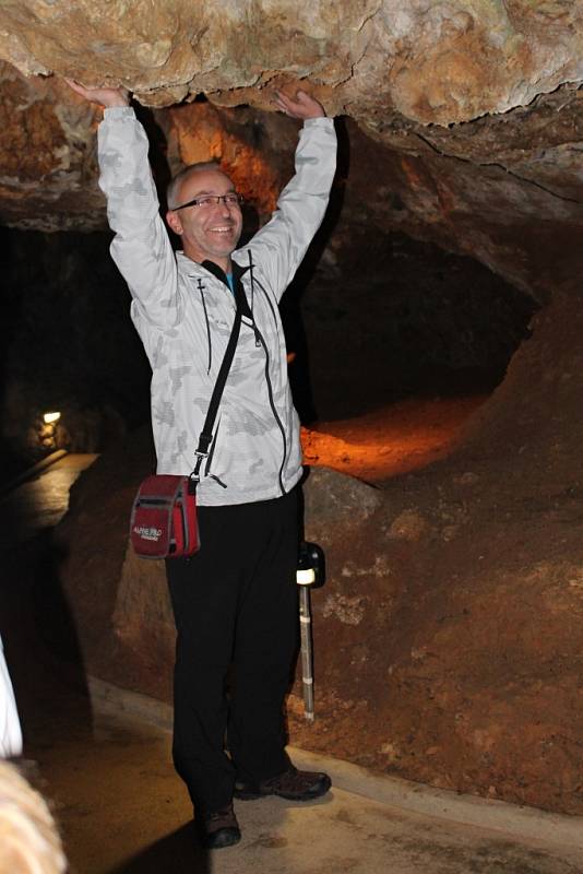 V jeskyni Balcarka u Ostrova u Macochy se v sobotu konaly oživené prohlídky se strašidly, pohádkovými bytostmi a filmovými postavami.