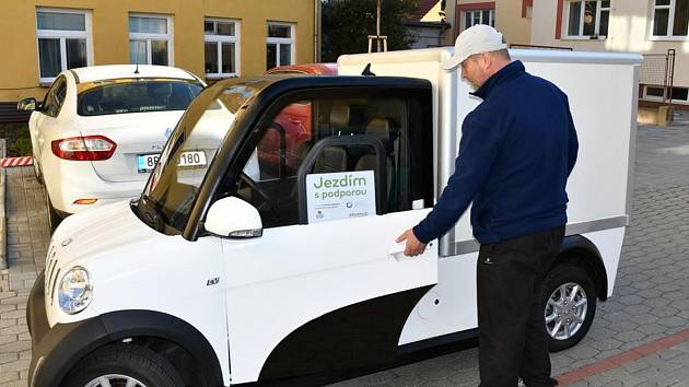 Boskovická radnice si pořídila elektromobil.