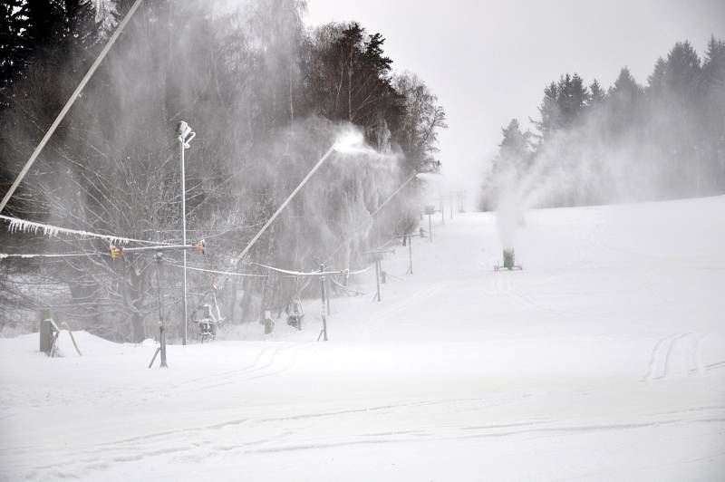 V olešnickém ski areálu zahájili novou lyžařskou sezónu.