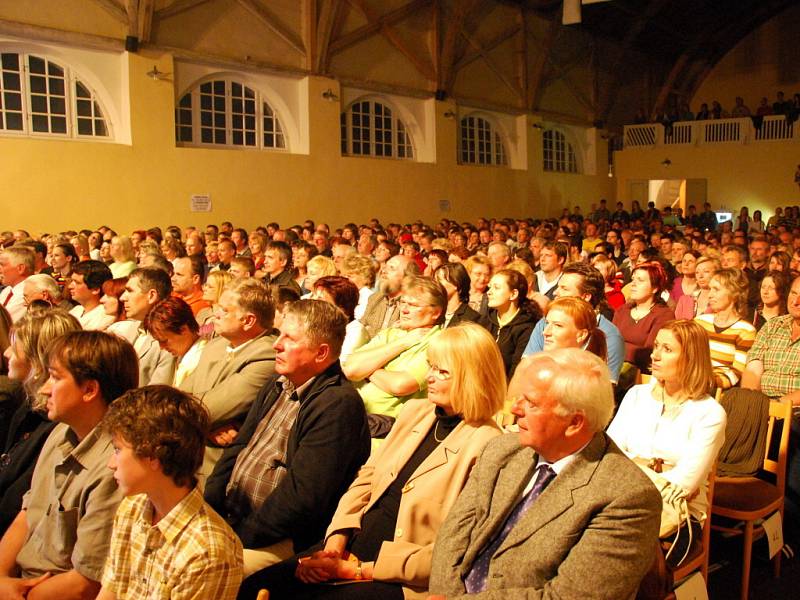 Koncert hudební skupiny Čechomor