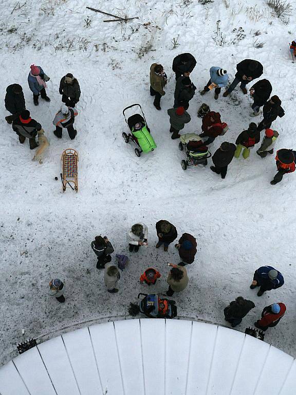 Rozhledna na kopci Podvrší u Veselice byla tradičně otevřená i na Silvestra.