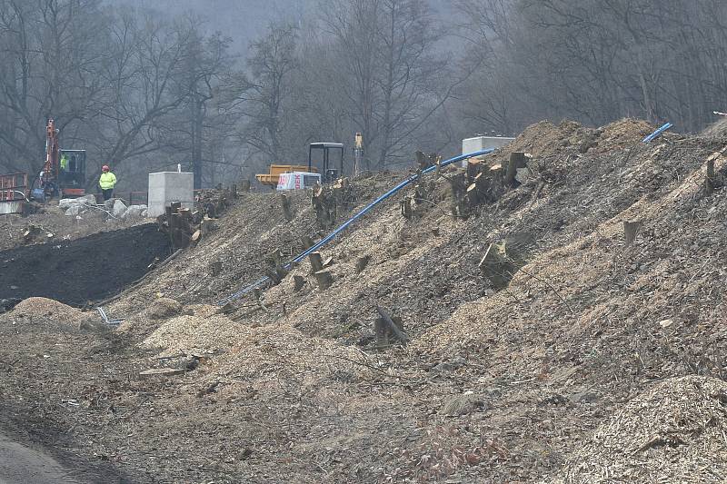 Rekonstrukce železničního koridoru mezi Brnem a Blanskem za šest miliard korun je v plném proudu.
