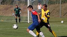 Fotbalisté Blanska porazili v úvodním zápase Rosice (ve žlutém) 3:1.