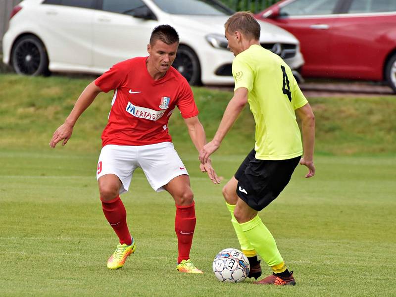 V předkole domácího fotbalového poháru MOL Cup nováček divize Sokol Skaštice překvapivě vyřadil nováčka MSFL FK Blansko. Zápas skončil 2:2 po prodloužení a ve střelbě pokutových kopů byli úspěšnější domácí sokoli.