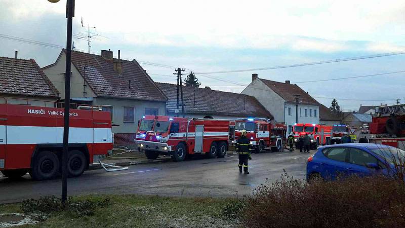 Požár tří stodol v Šebetově na Blanensku.