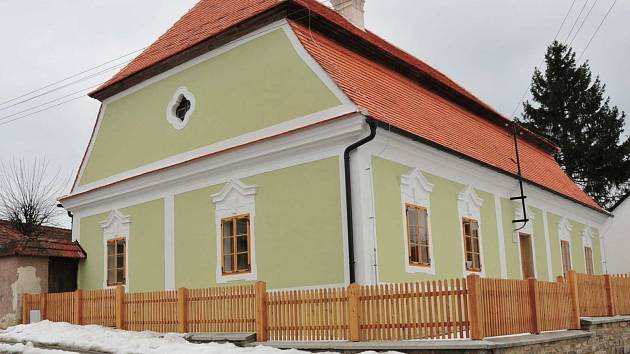 Barokní fara v Černovicích prošla kompletní rekonstrukcí.