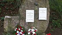 Uctít památku padlého ruského vojáka J. F. Běloglazova přijela do Šebrova i jeho vnučka Olga Borisovna Supruněnko.