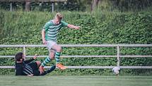 Fotbalisté Rájce-Jestřebí (zelenobílé dresy) v přípravě porazili Kunštát 6:3.