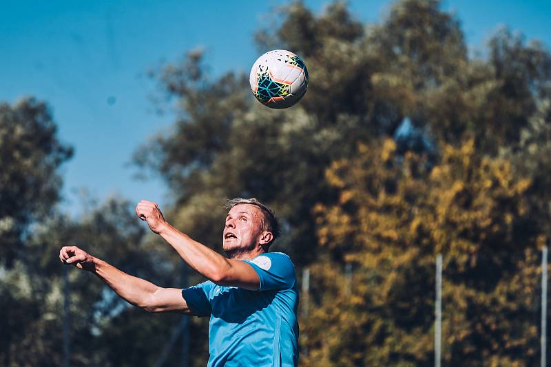 Fotbalisté Sparty (v červeném) v domácím utkání krajského přeboru zdolali Boskovice 2:1.