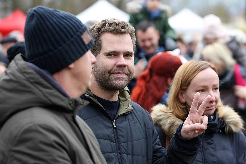 Blansko navštívil svatý Martin na bílém koni. Projel zámeckým parkem.