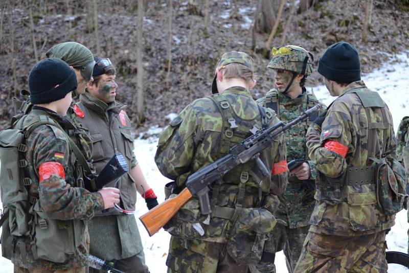 V sobotu se v airsoftovém areálu v Letovicích sešla asi čtyřicítka příznivců této hry.