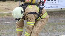 TFA. Toughest Firefighter Alive neboli Nejtvrdší hasič přežije. Hasičská soutěž, která simuluje ostrý zásah v terénu, se konala v Doubravici nad Svitavou.