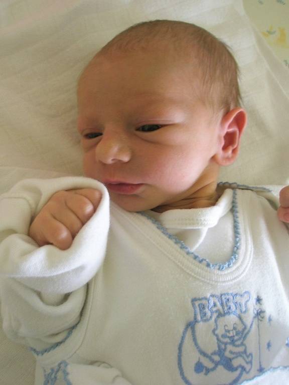  Matyáš Bláha, 49cm, 2,68kg, 5.5.09, Suchý