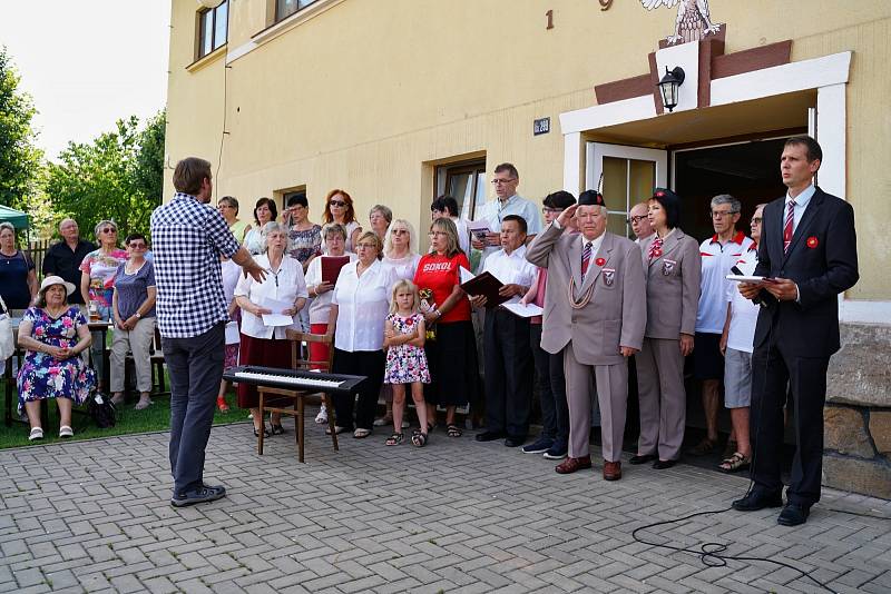 Z odhalení pamětní desky Františkovi Řepkovi ve Svitávce.