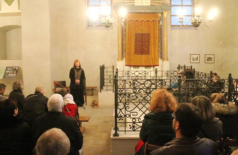 V boskovické synagoze zněly balady Sefardských Židů. V podání Hany Sar Blochové.